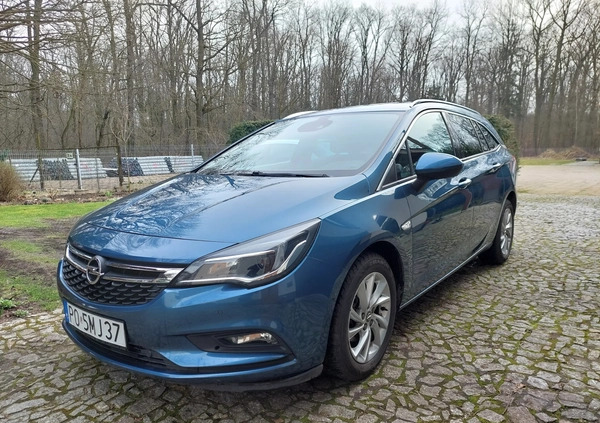 Opel Astra cena 52000 przebieg: 97000, rok produkcji 2016 z Leszno małe 191